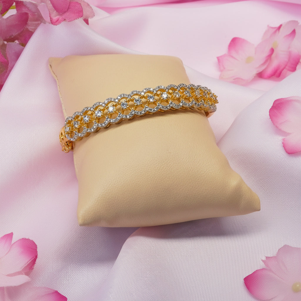 Elara Glow Bracelet