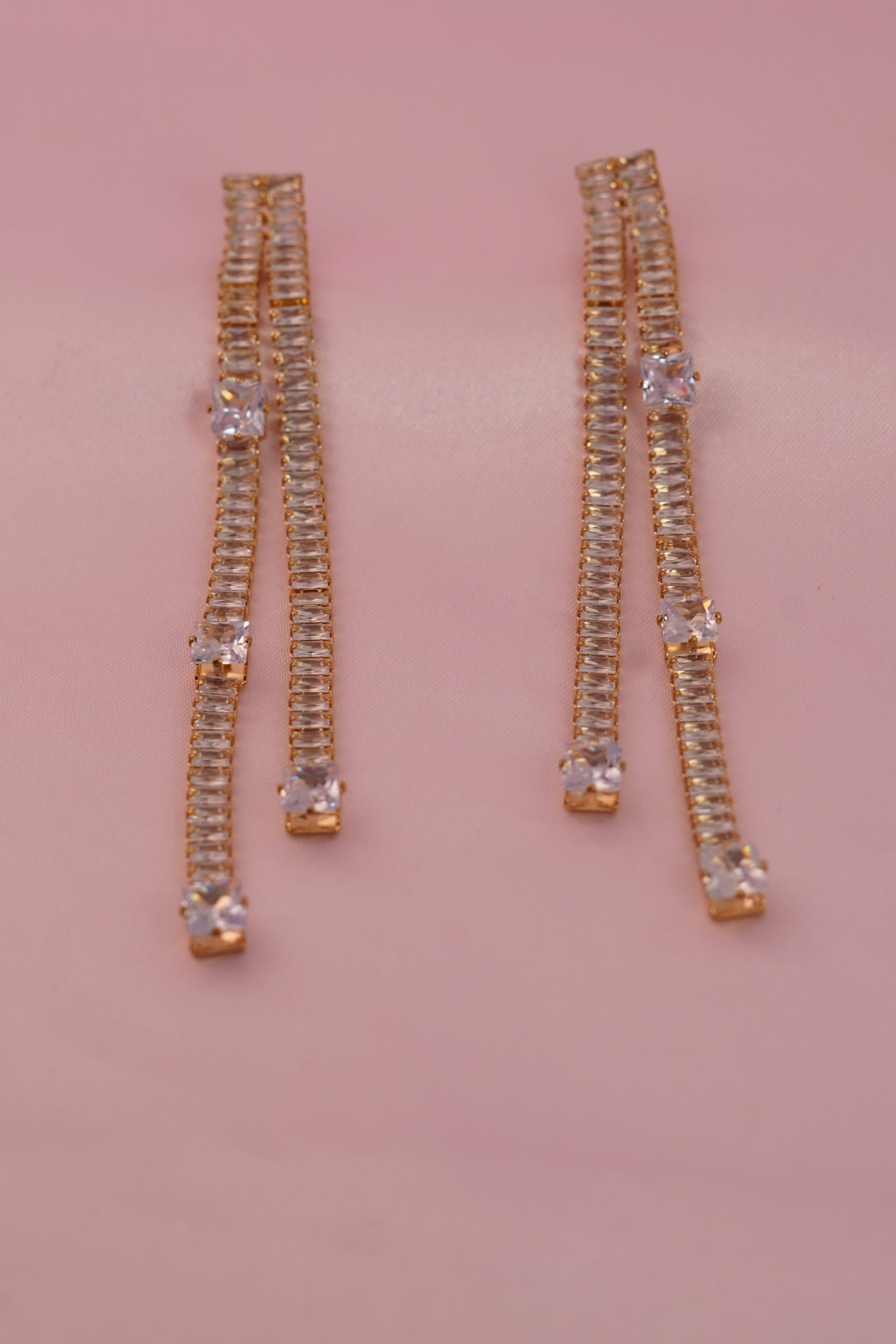 Elegance Linear Drops