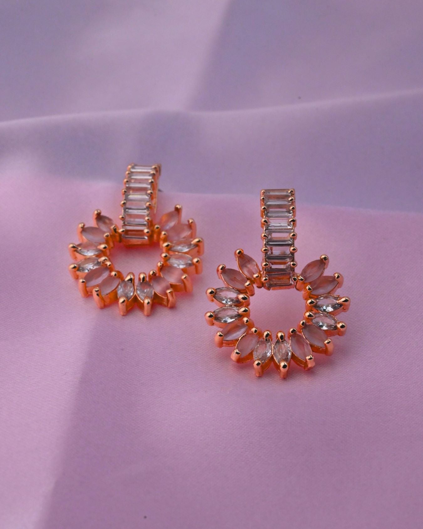 Finesse Circle Stud Earrings for
women