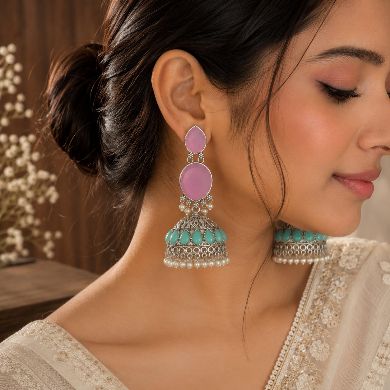 Gulaabi Noor Jhumka