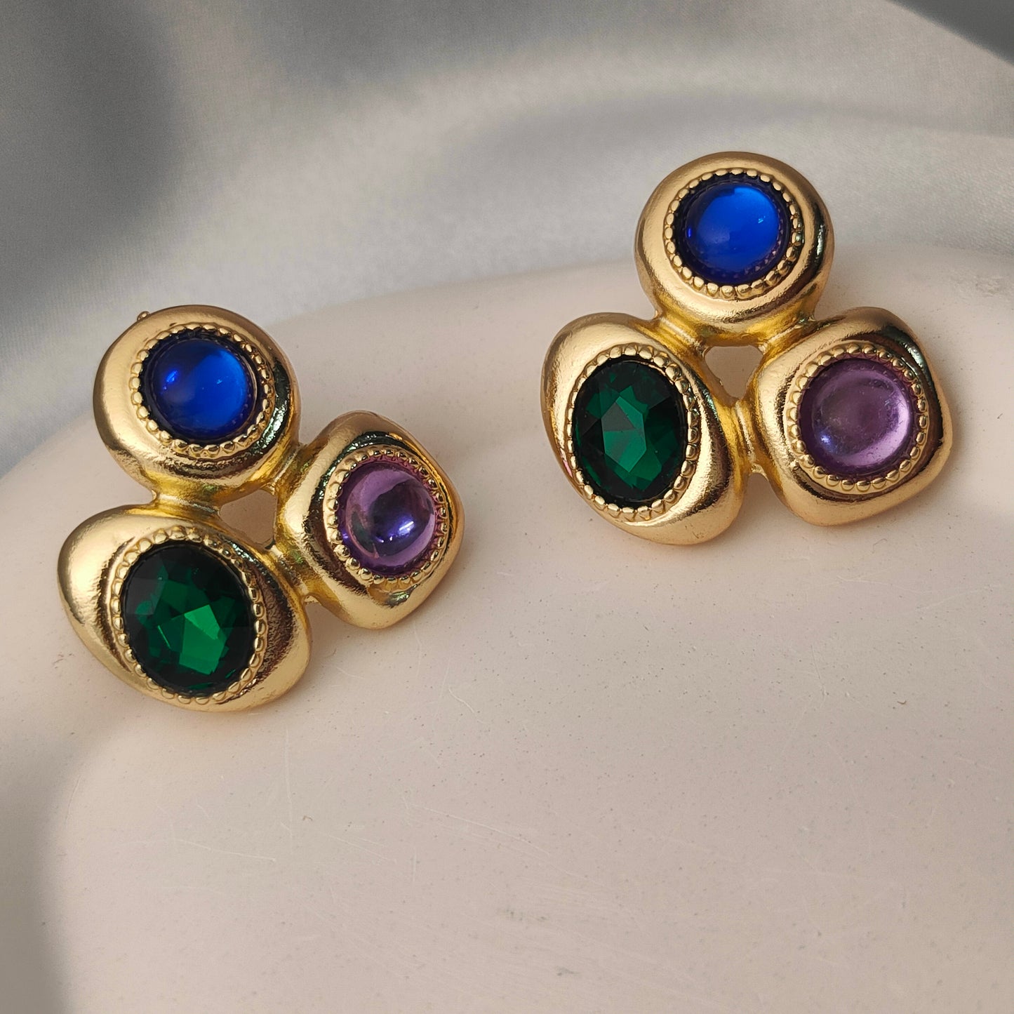 Cosmic Cluster Studs