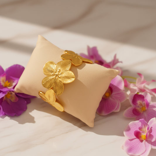 Petal Elegance bracelet