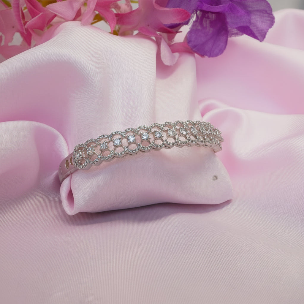 Starloop Spark bracelet