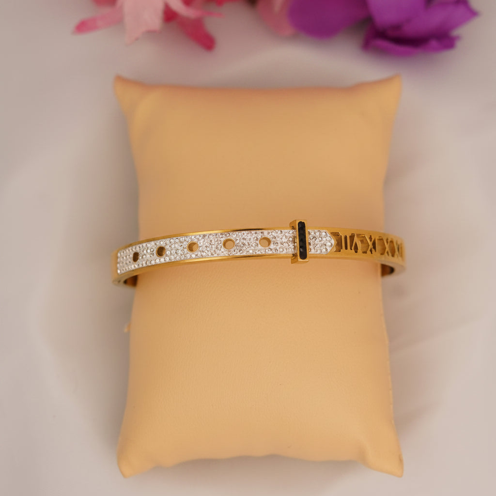 White Blossom Luxe Bracelet