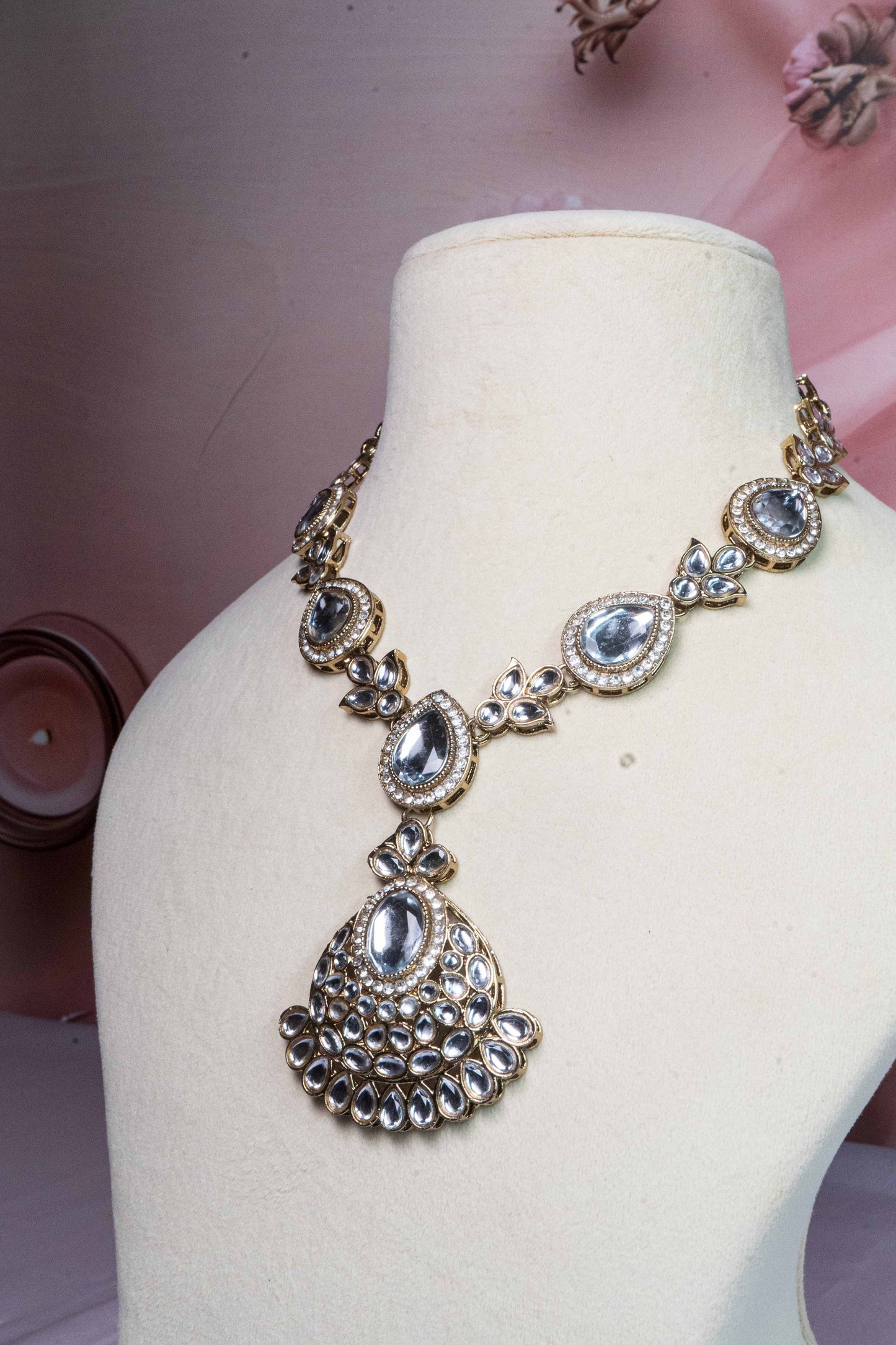 White Kundan Radiance