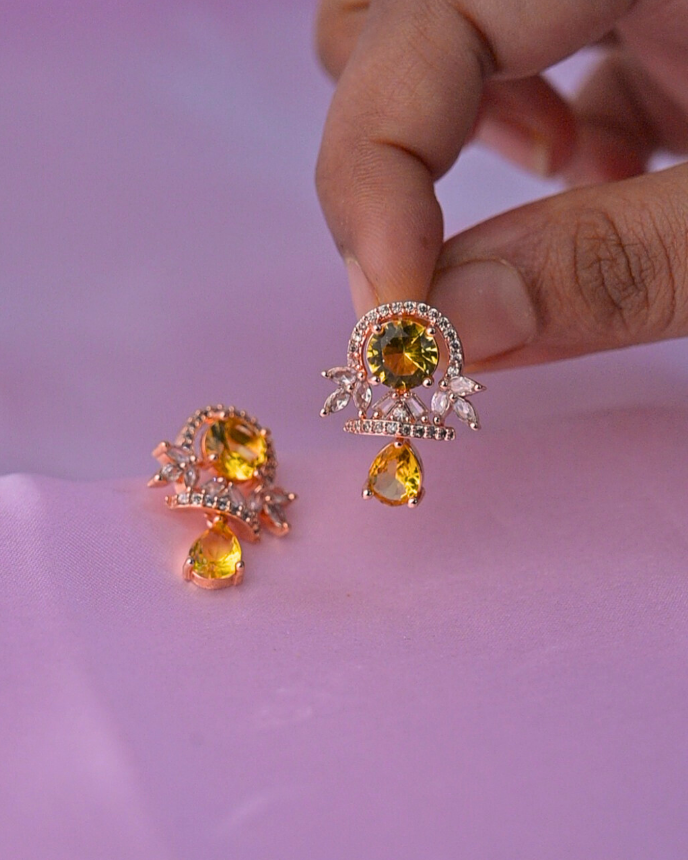 Stud earring for women