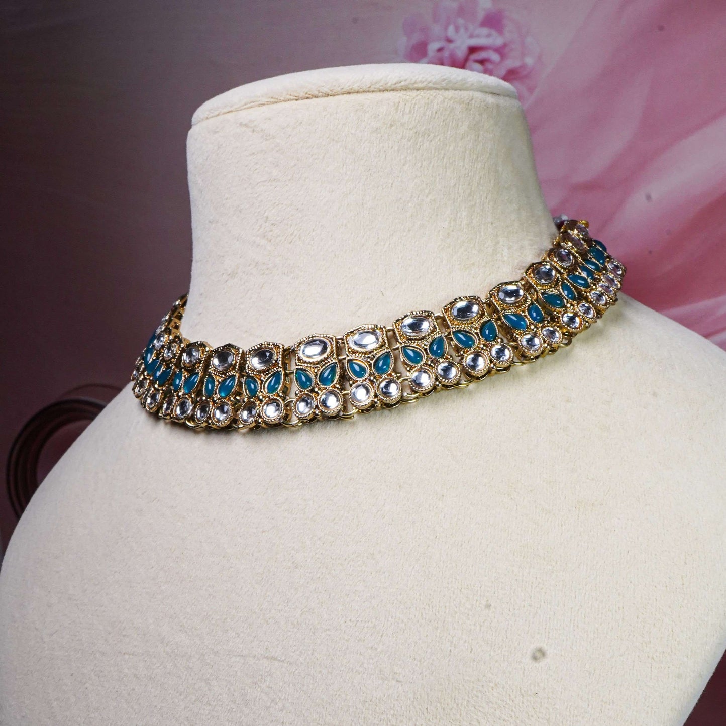 Blue Sleek Choker Set