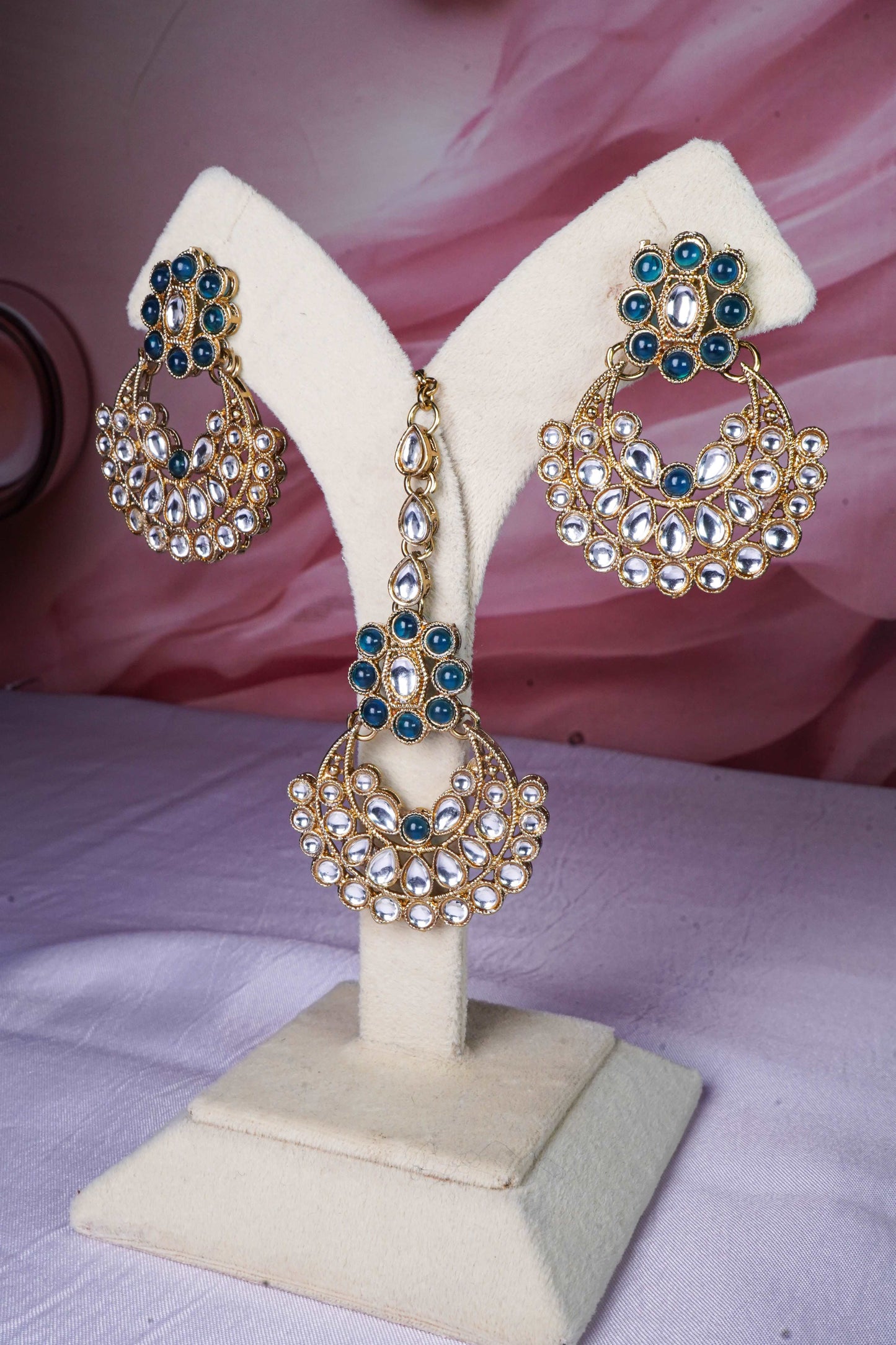 Blue Sleek Choker Set