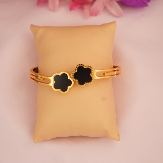 Charm Clover  Bracelet