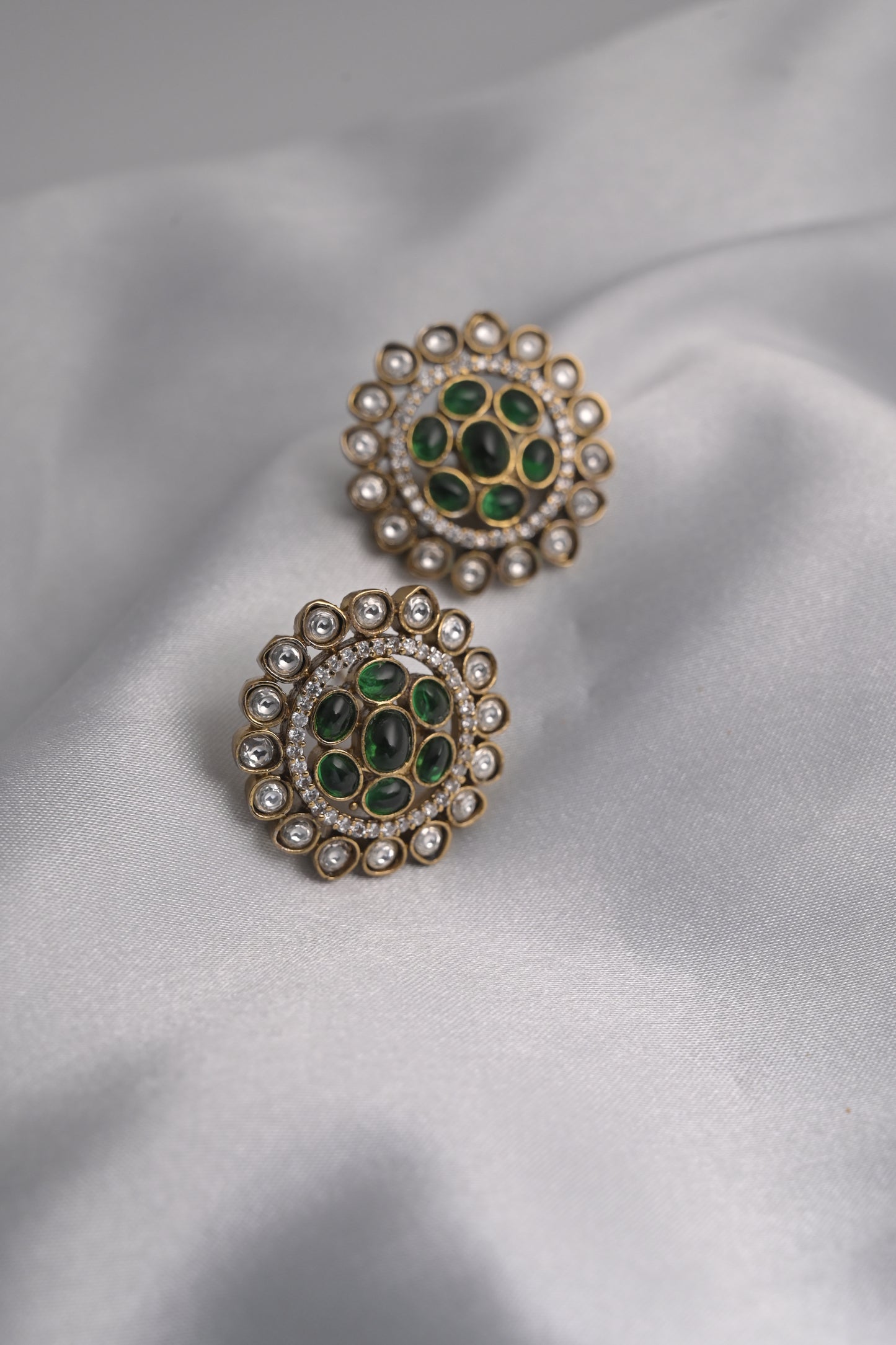 Divine Kundan Dots