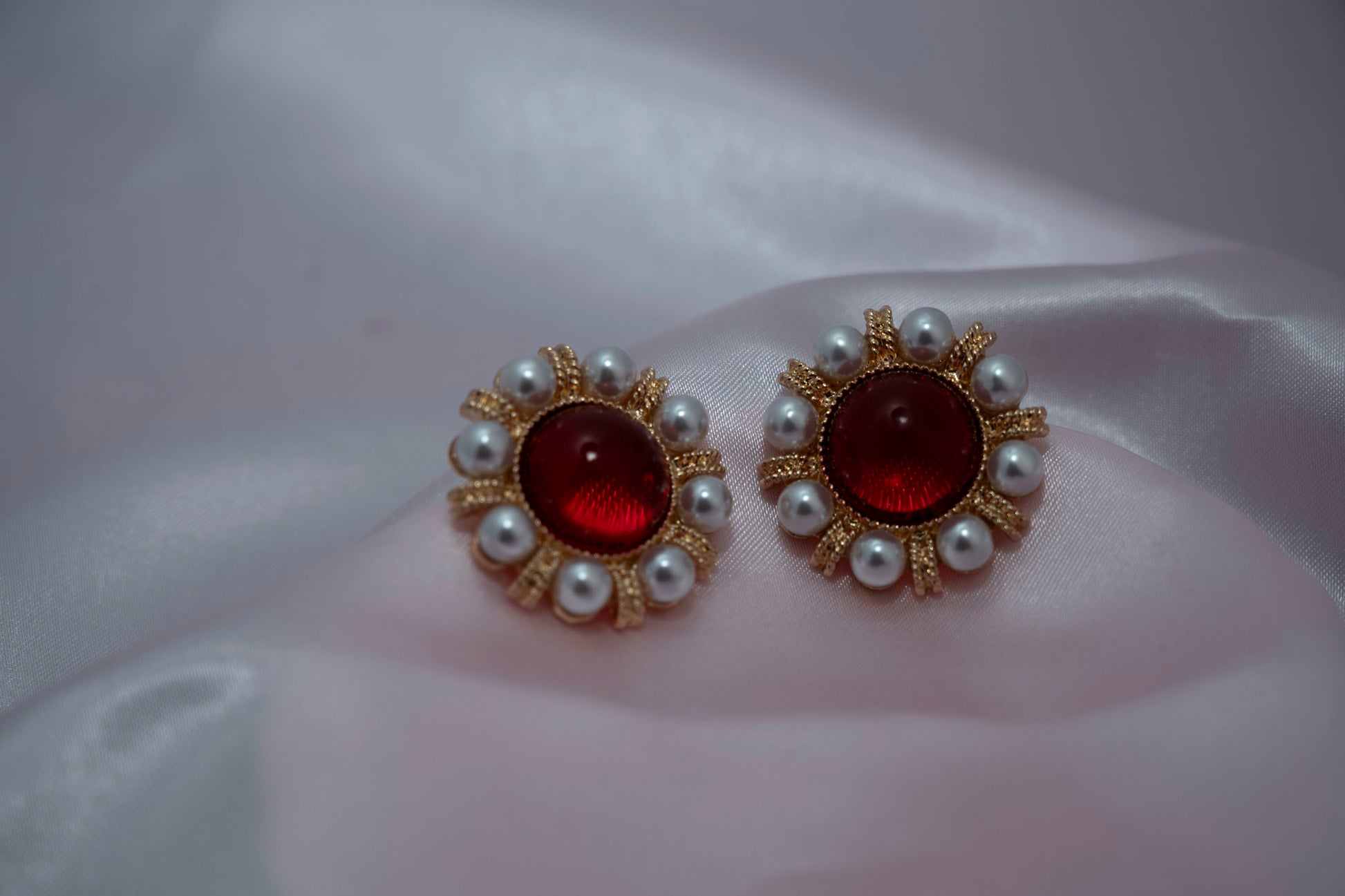 Stud earring for women