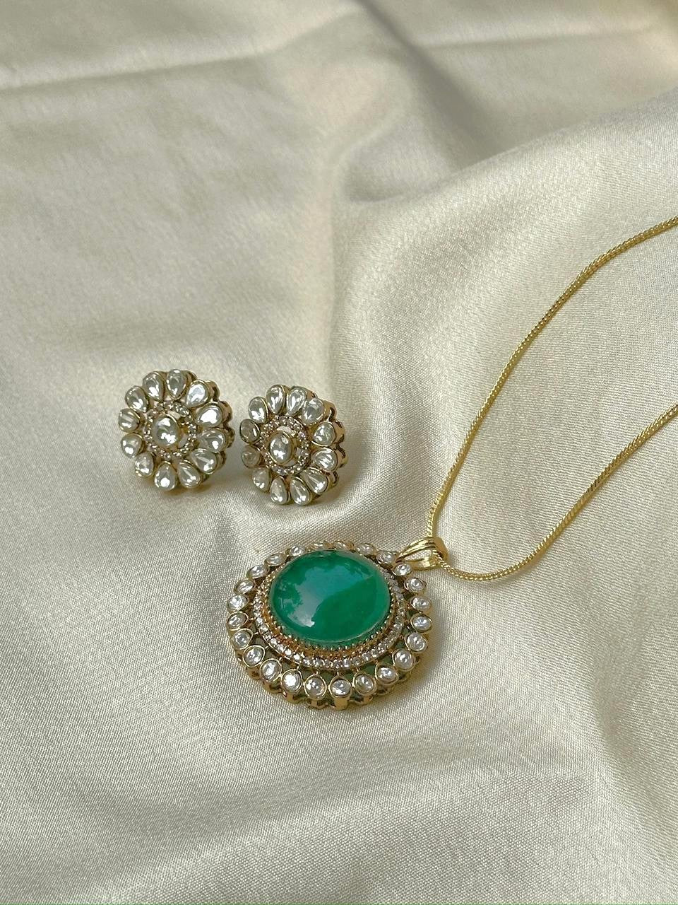 dark green pendant set