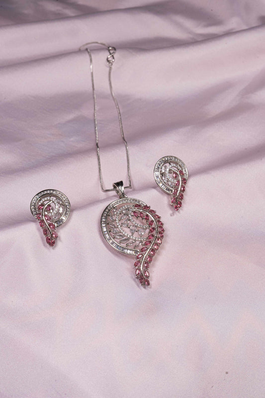 Dewkiss  Pendant Set