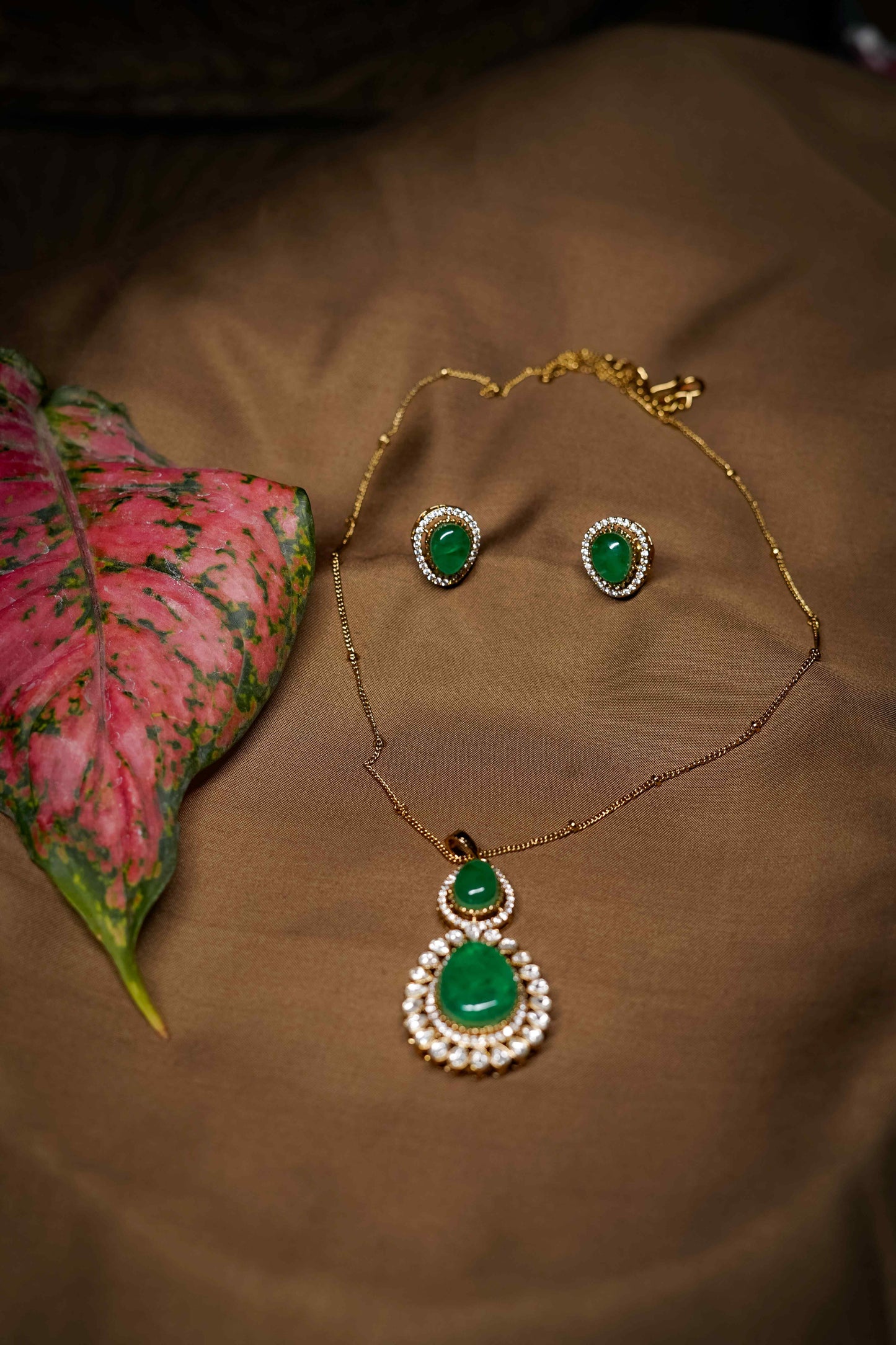 Emerald Dew-drop pendant