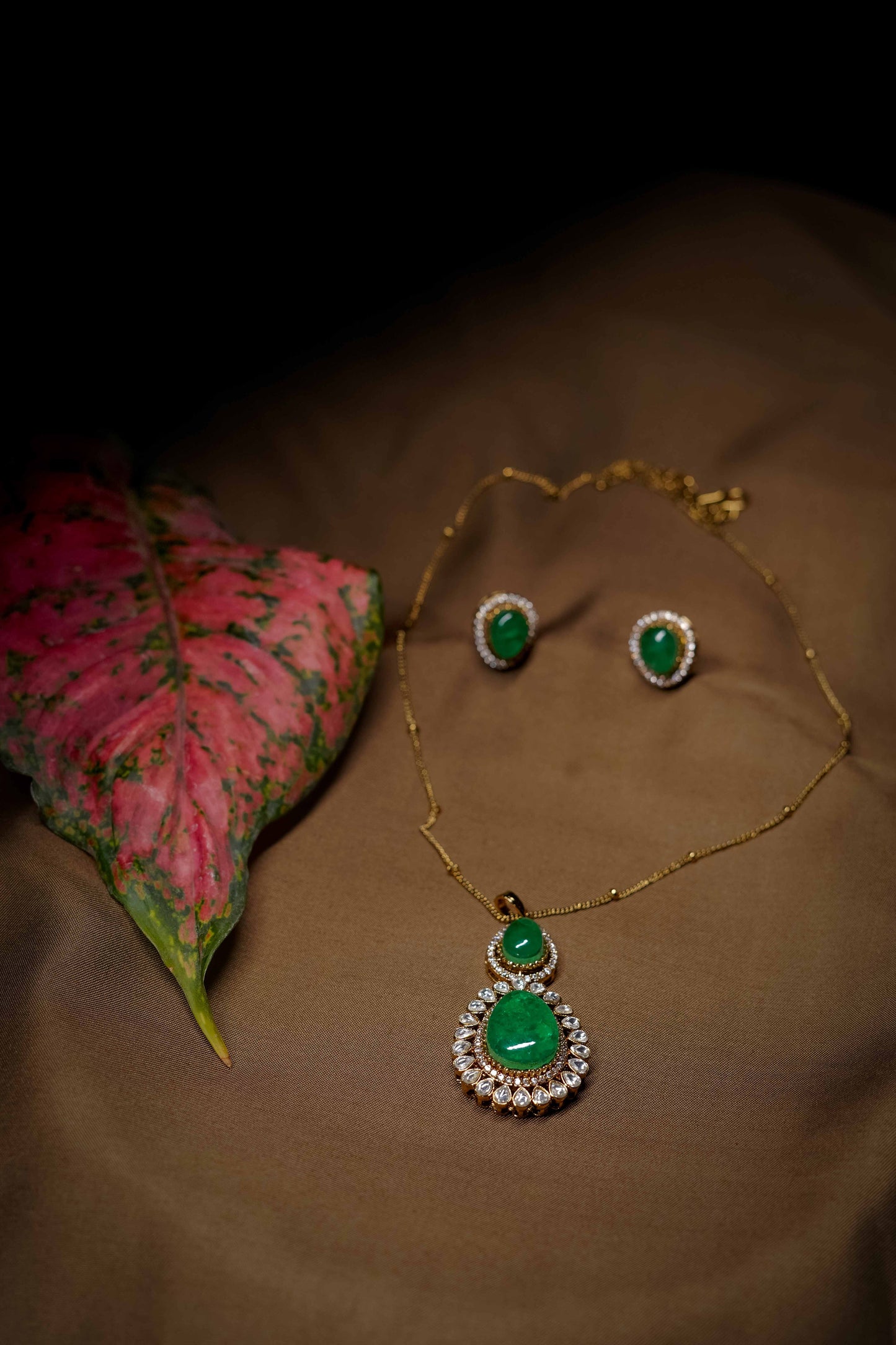 Emerald Dew-drop pendant