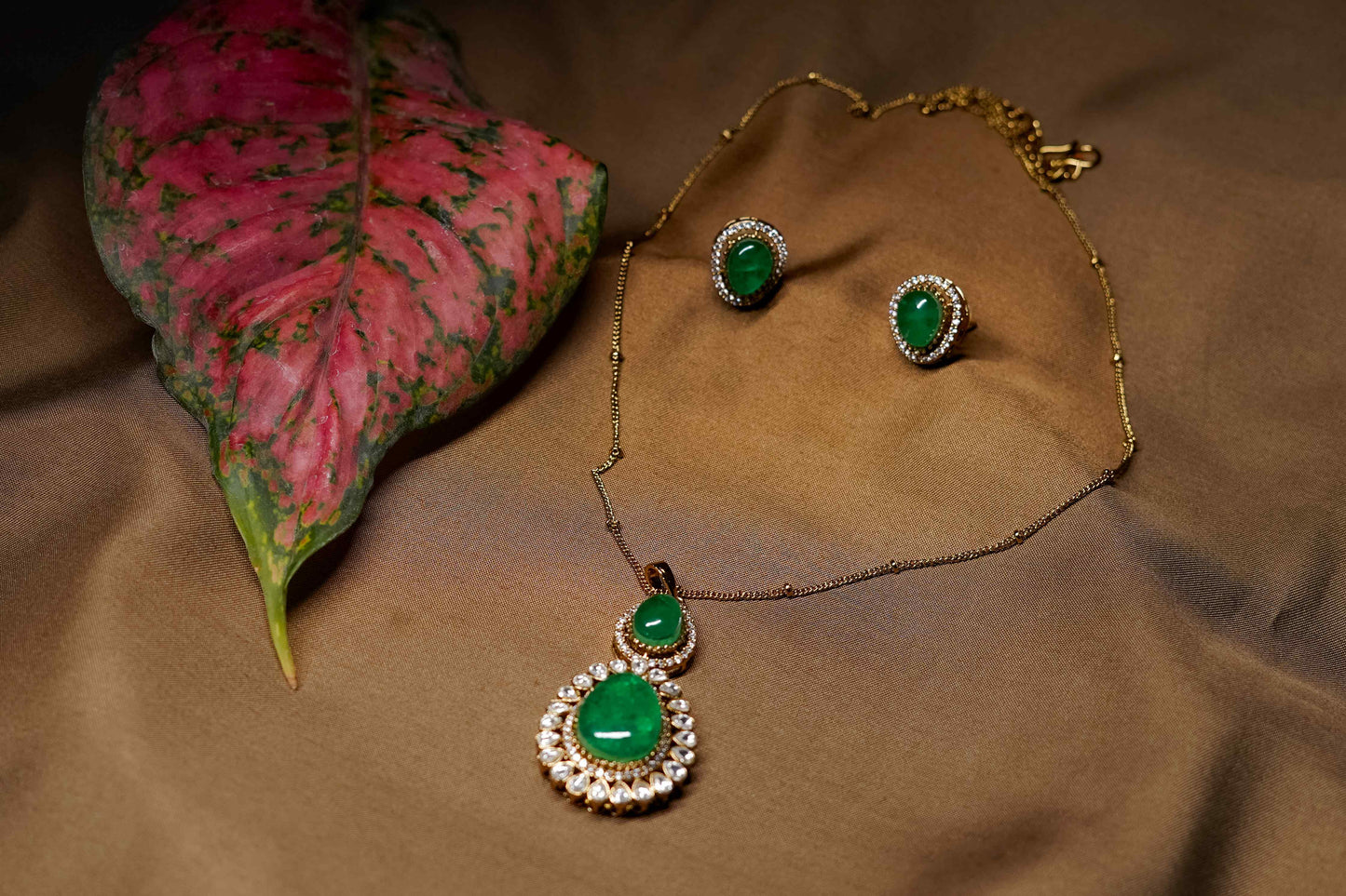 Emerald Dew-drop pendant