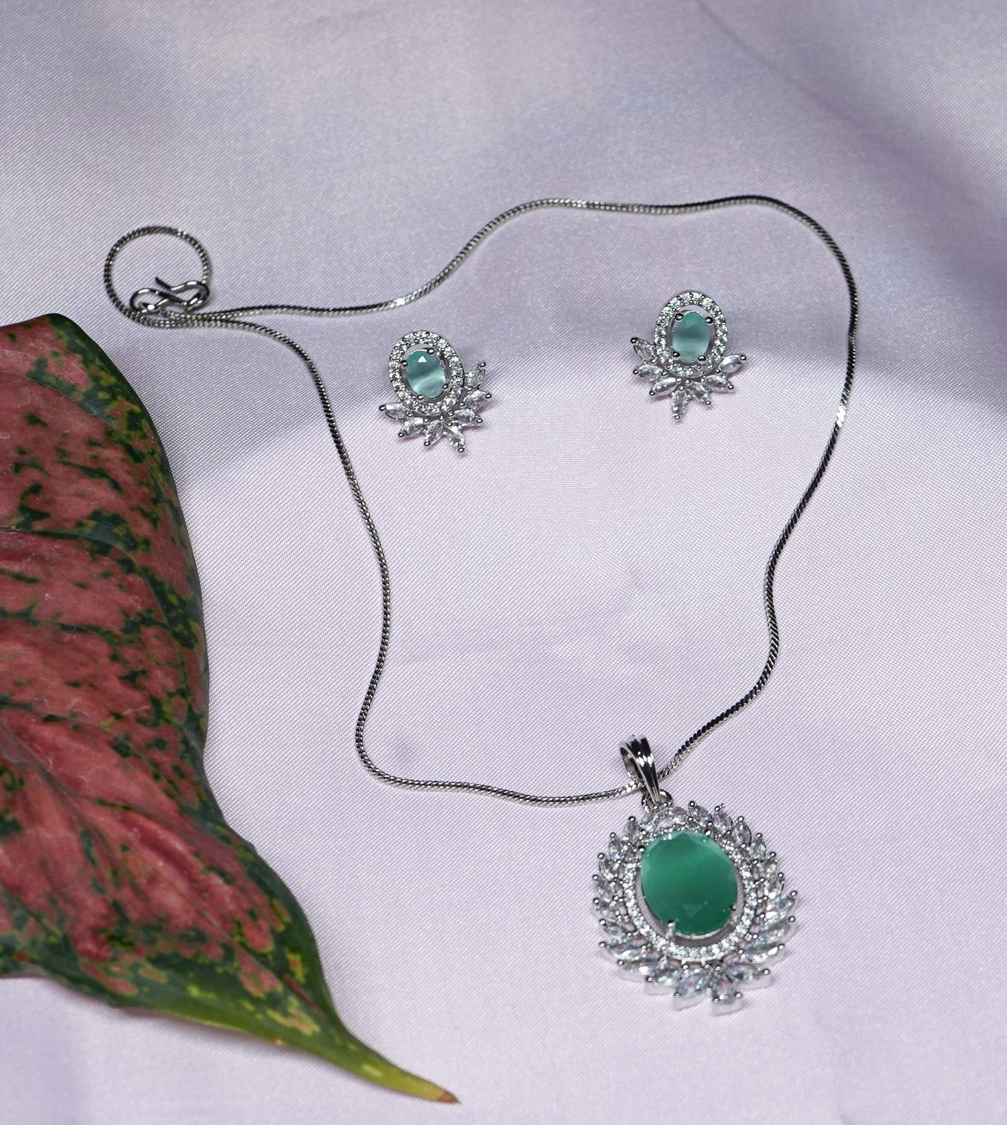 Emerald Flora Pendant