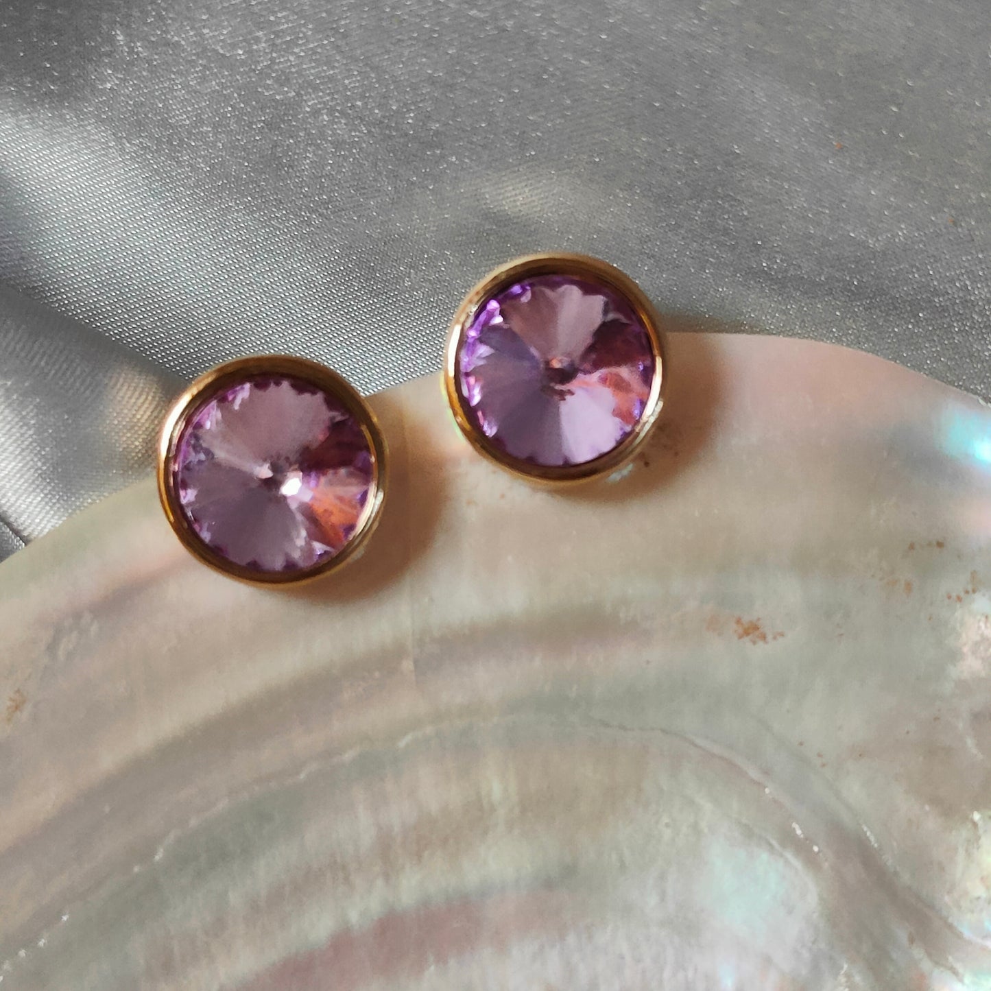 Stud earring for women