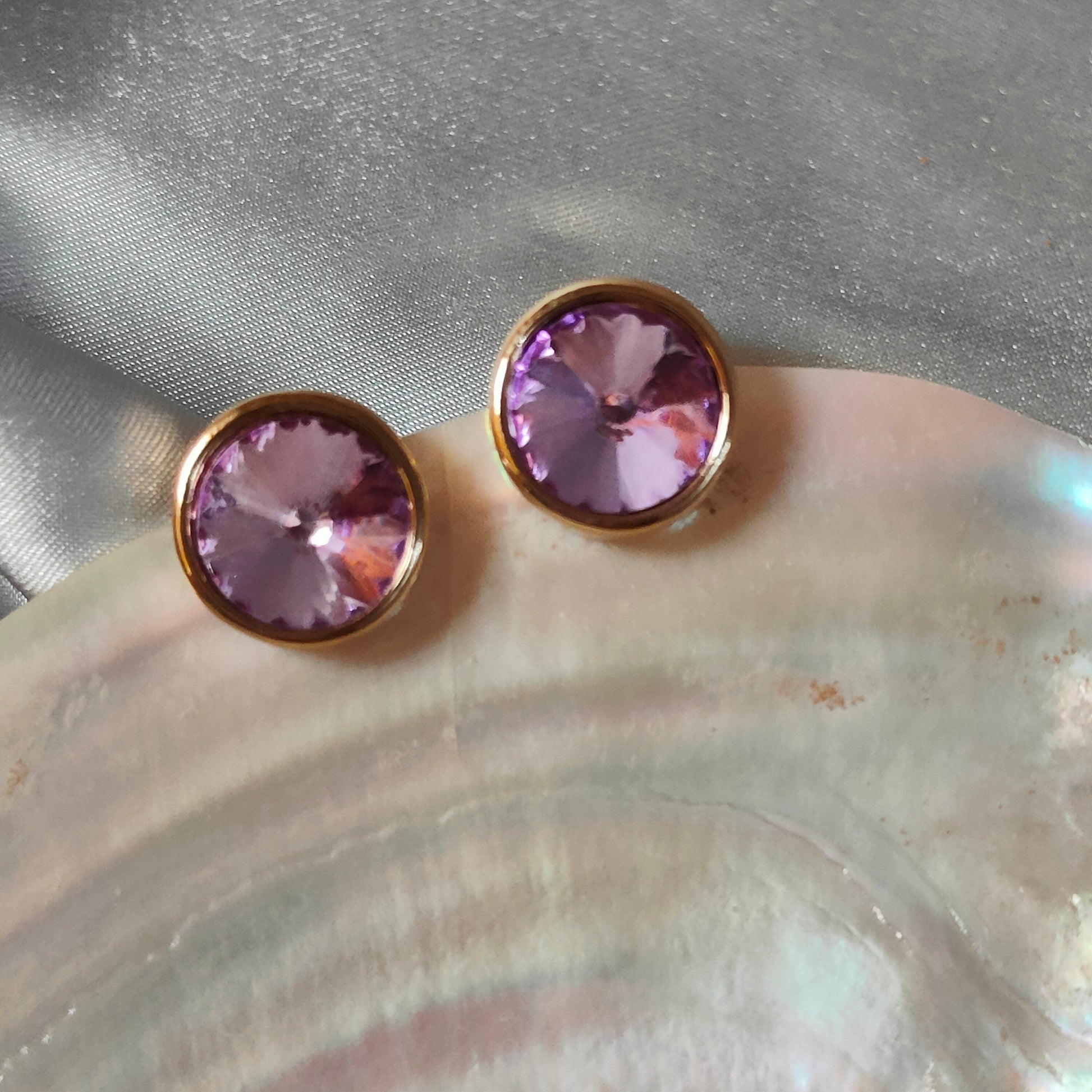 Stud earring for women