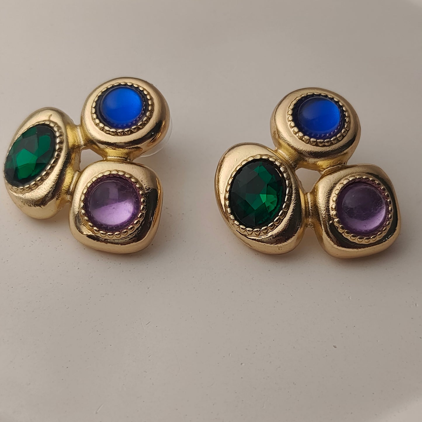 Cosmic Cluster Studs