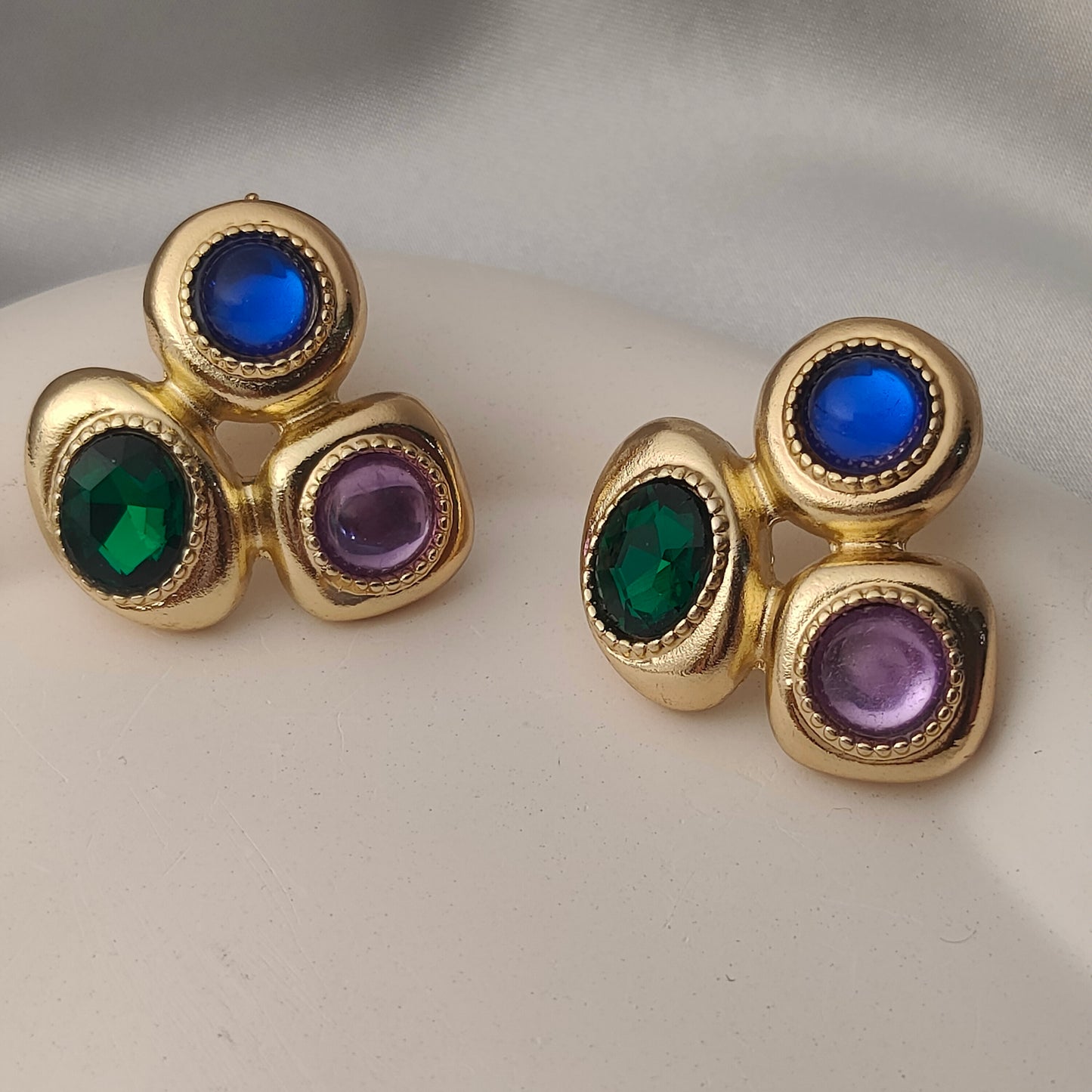 Cosmic Cluster Studs