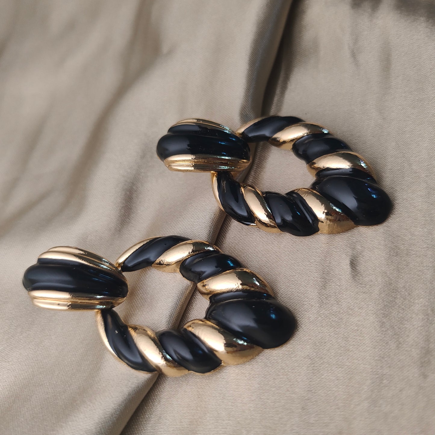 Noir Swirl Hoops