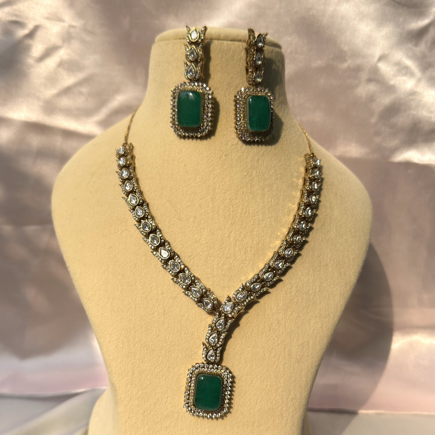 Green Petal Lustra