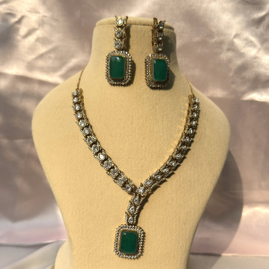 Green Petal Lustra