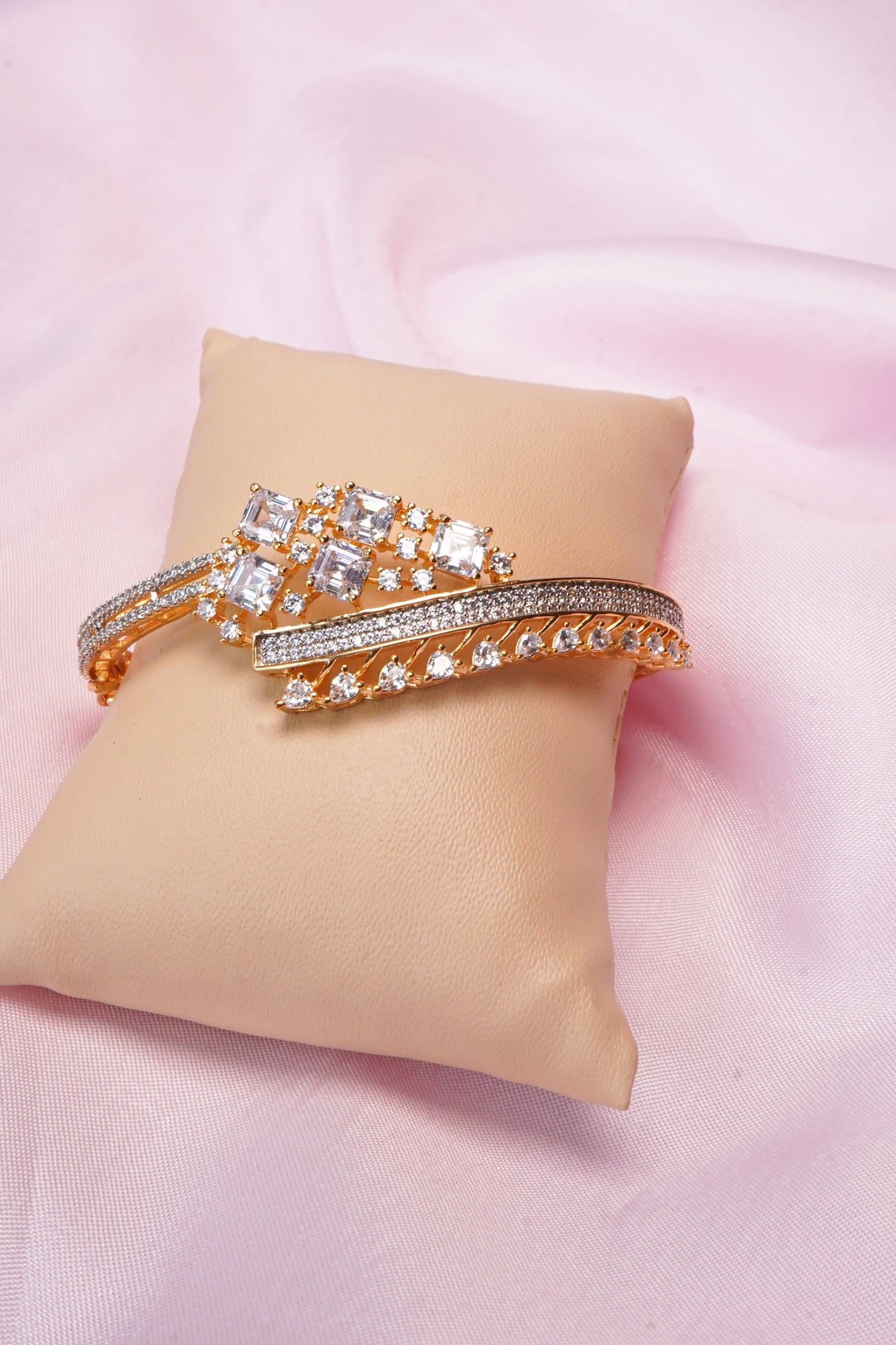 Ivory Stones Bracelet