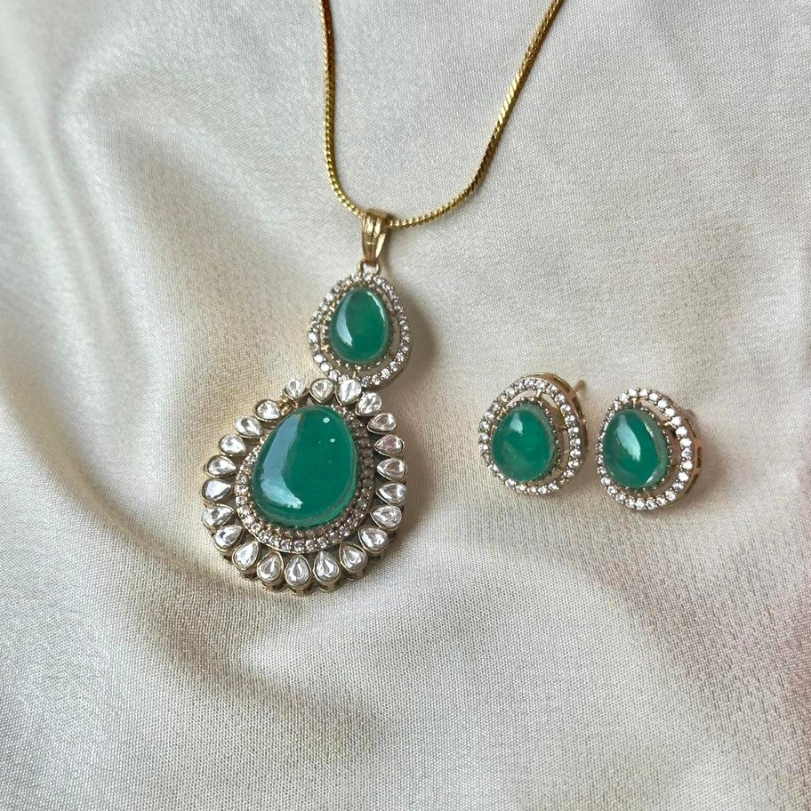 Jade Radiance Pendant set