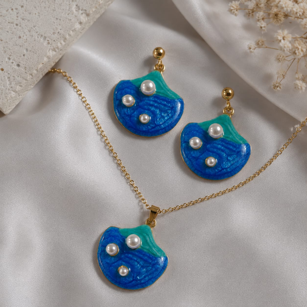 Enamel Ocean Pearl Pendant Set
