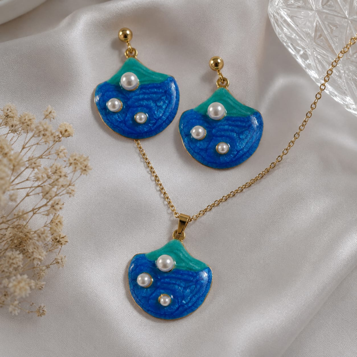Enamel Ocean Pearl Pendant Set