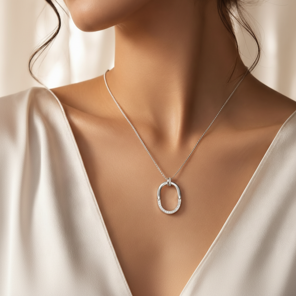 Eterna Oval Pendant