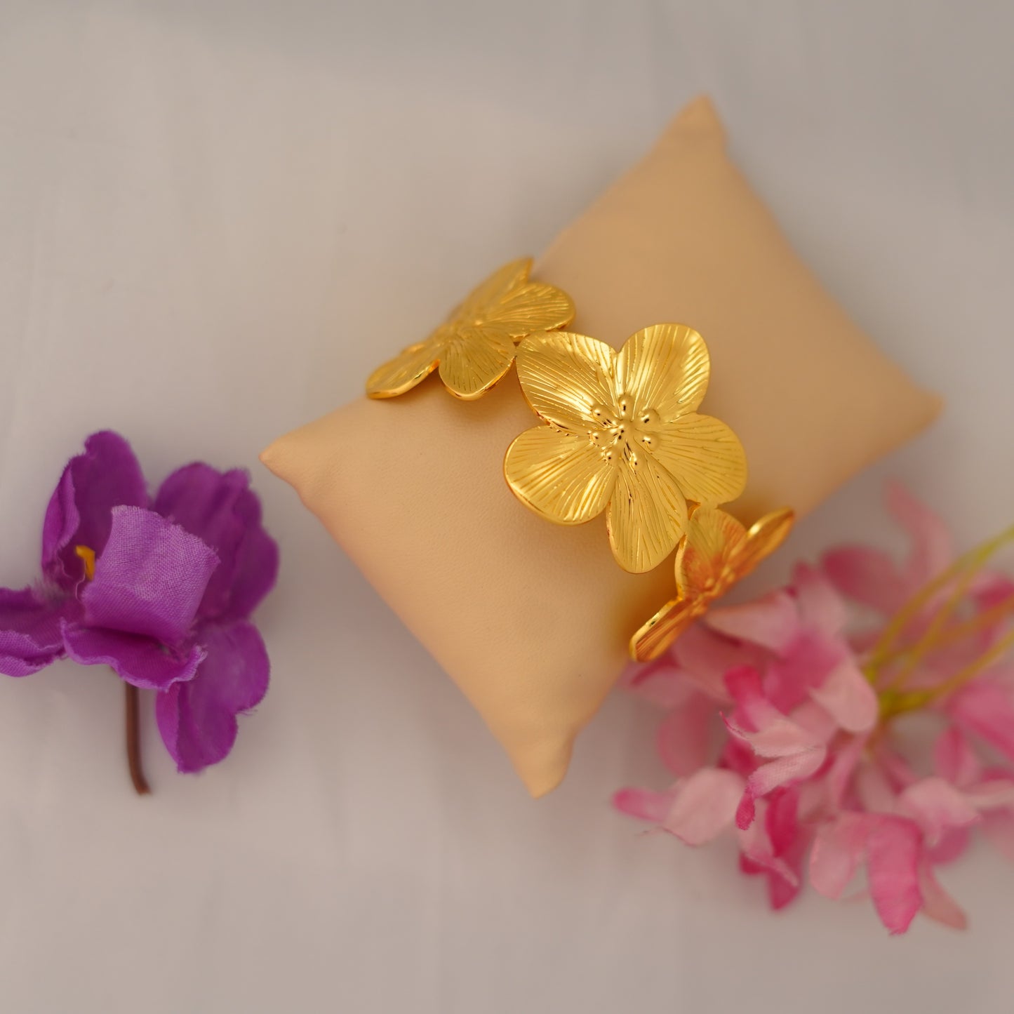 Petal Elegance bracelet