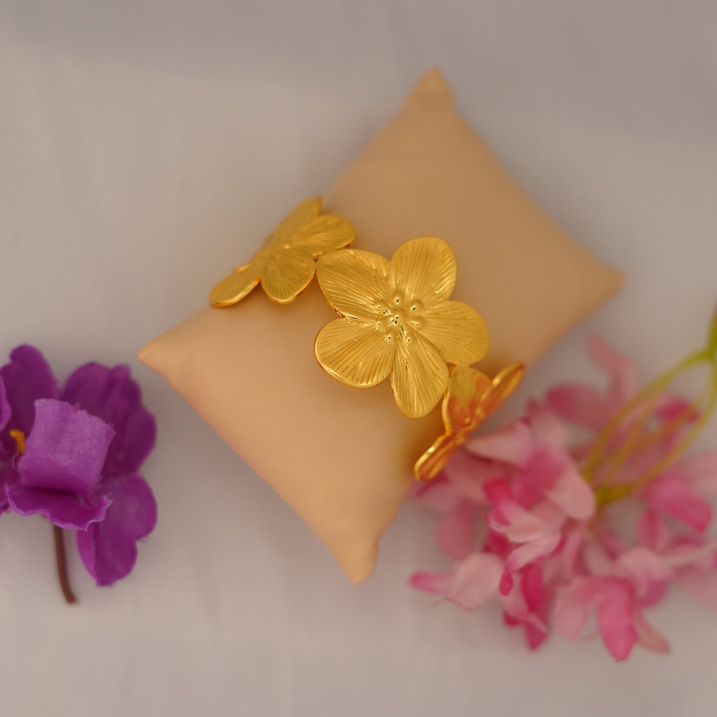 Petal Elegance bracelet