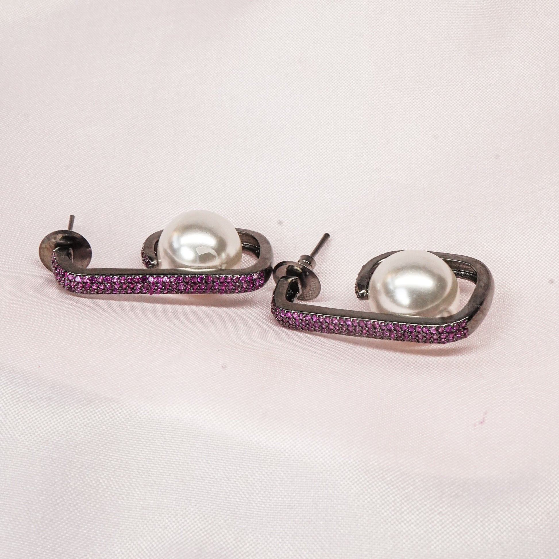 Trendy American Diamond Pearl Earring| Glamnaari