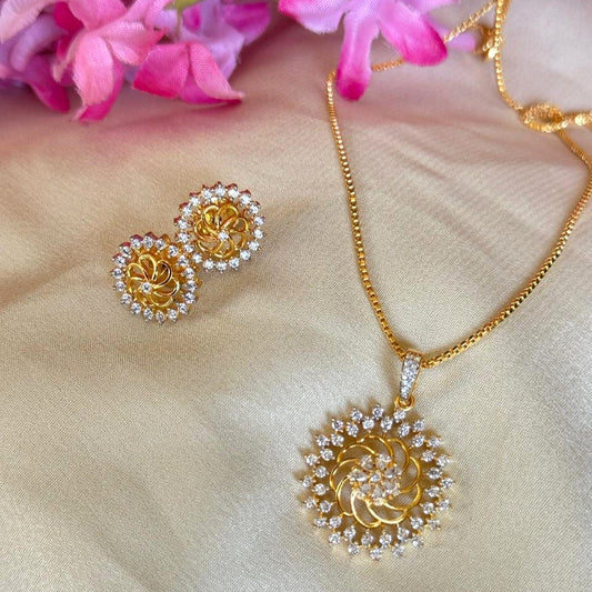 Sunora Pendant Set