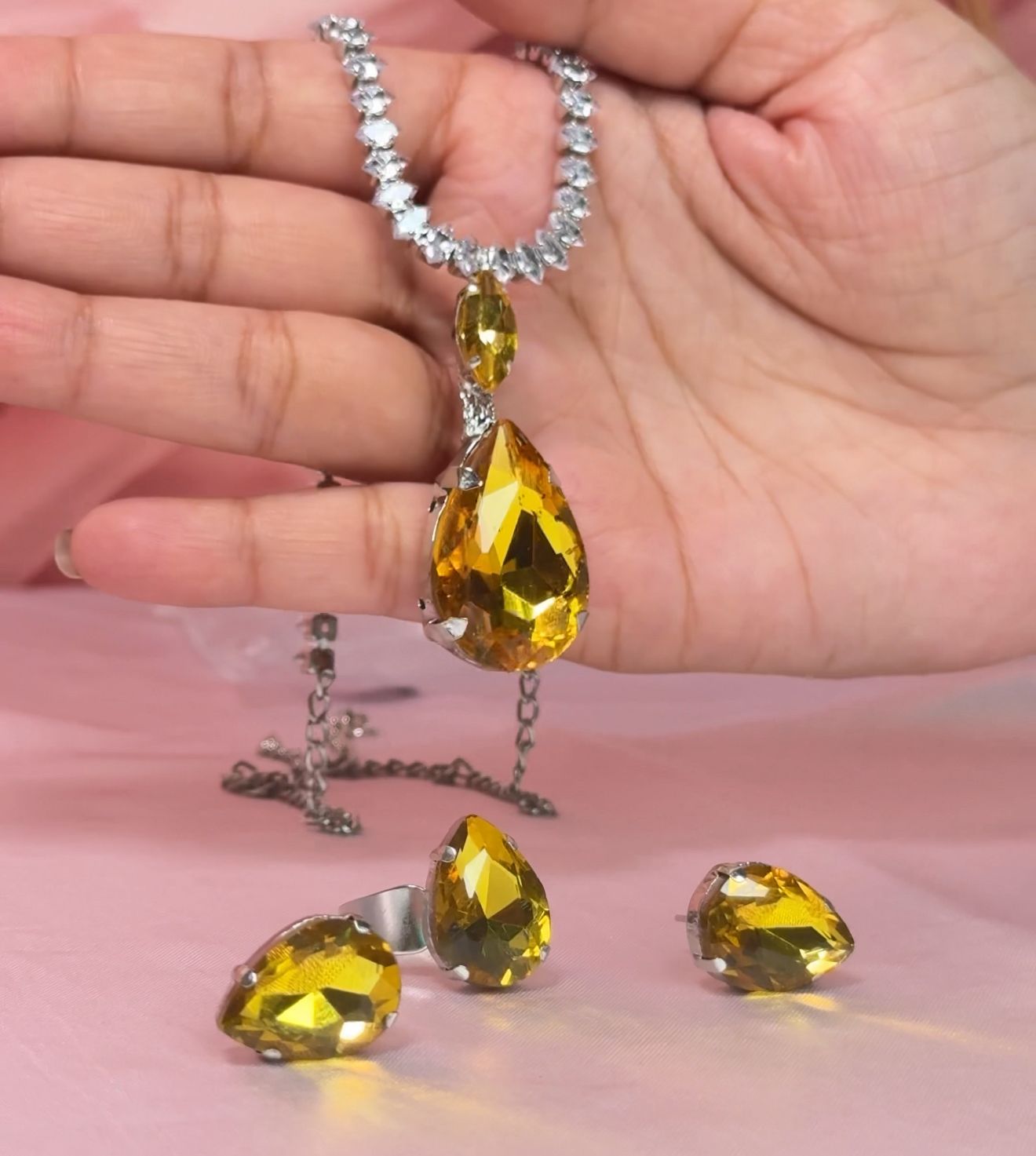 Golden Glow Teardrop Pendant Set