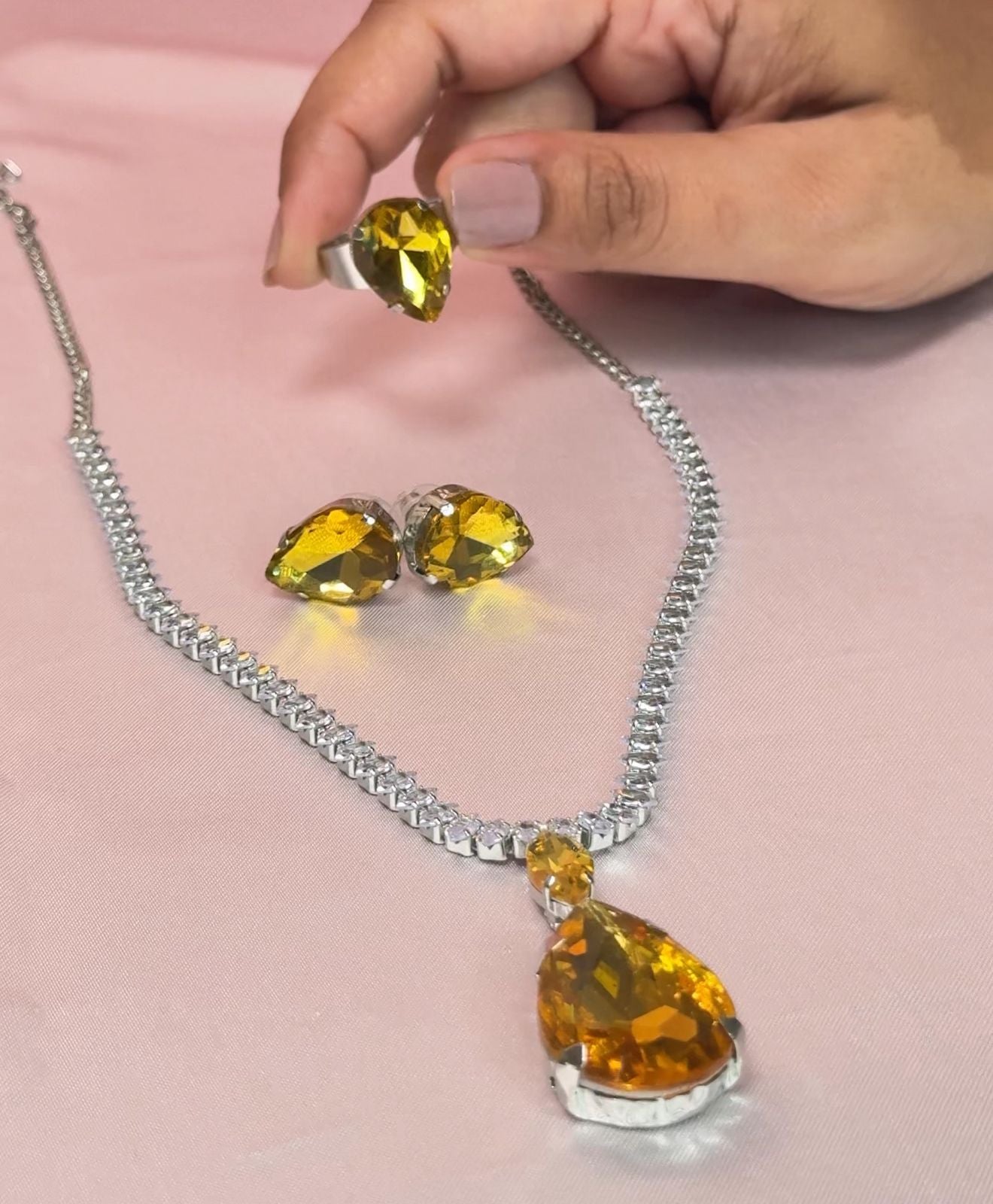 Golden Glow Teardrop Pendant Set