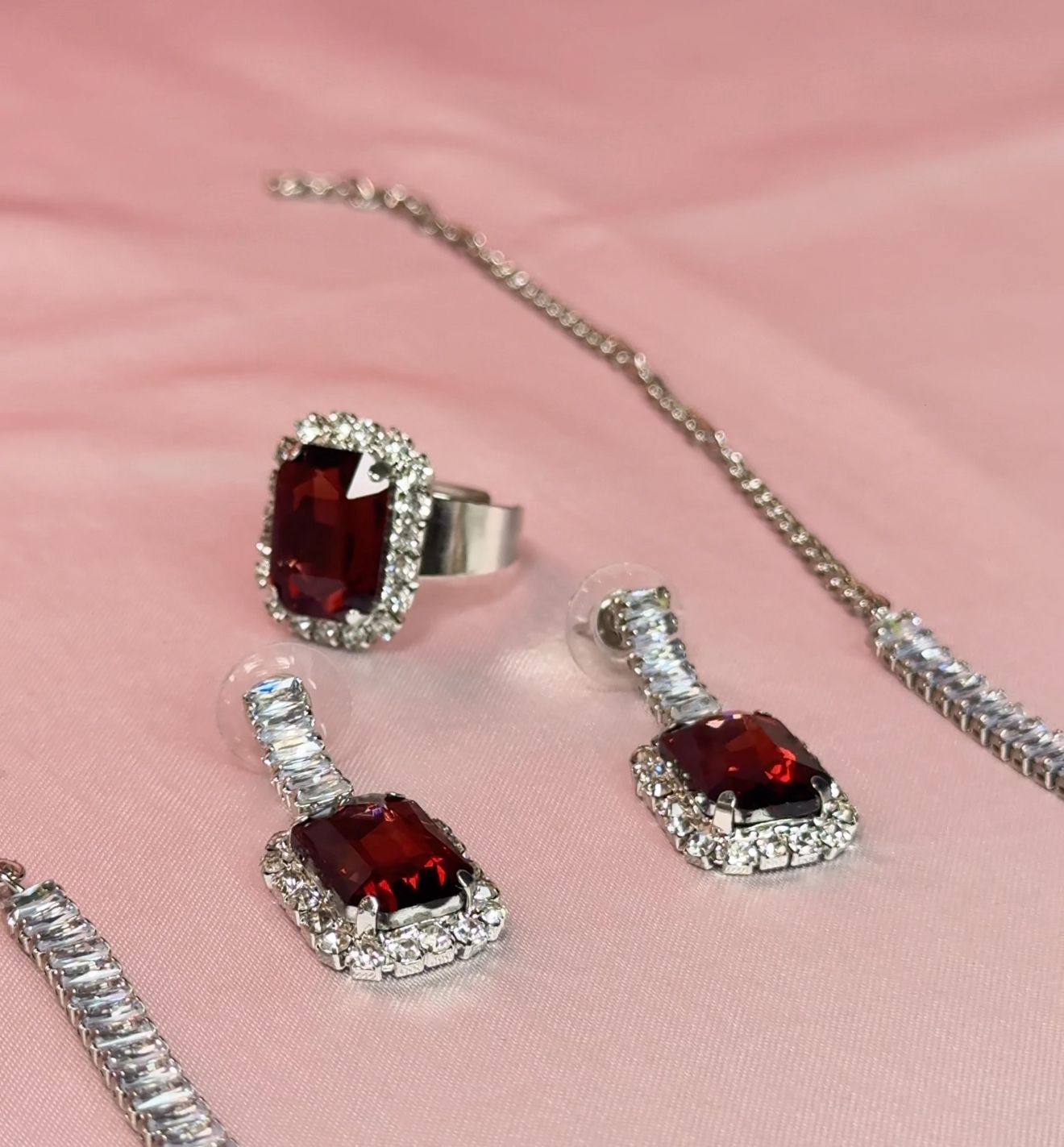 Wine Red Crystal Pendant Set