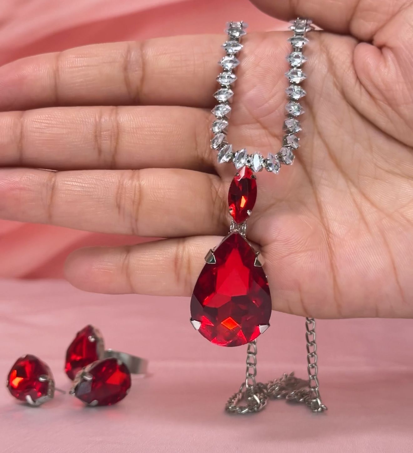 Crimson Aura Pendant Set