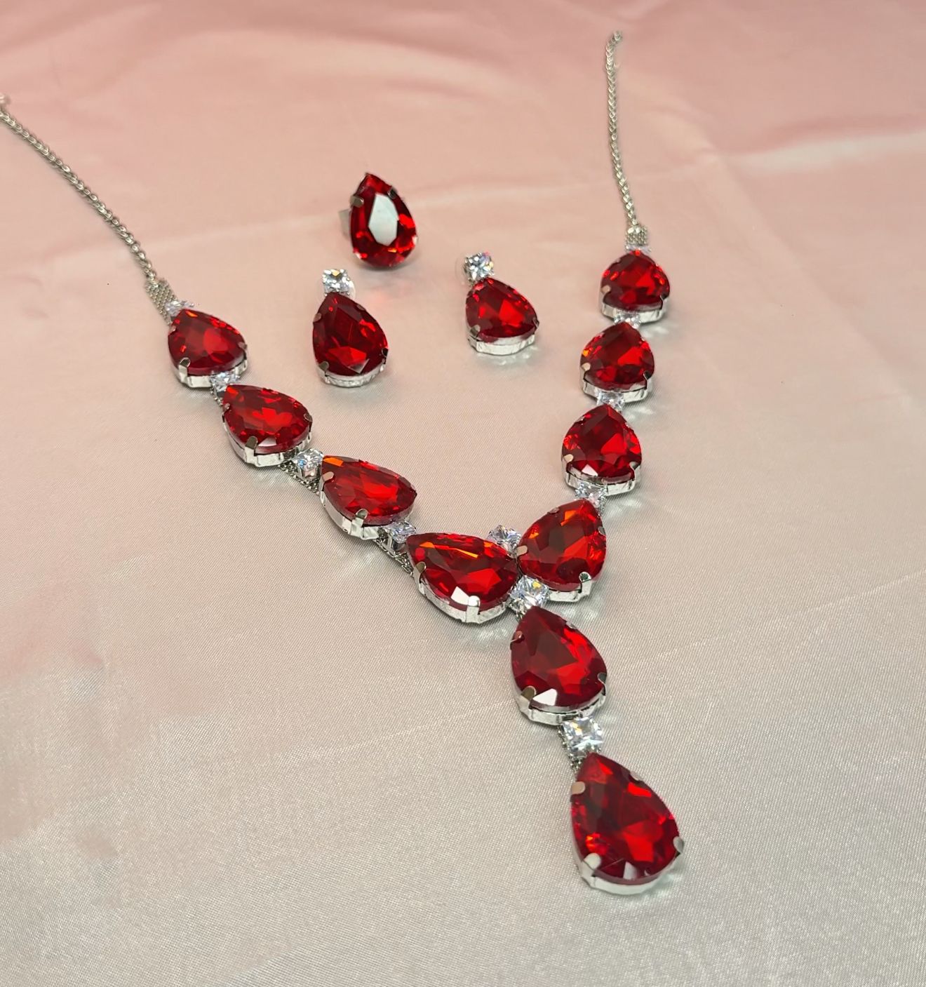 Korean Red Teardrop Glass Stone Set