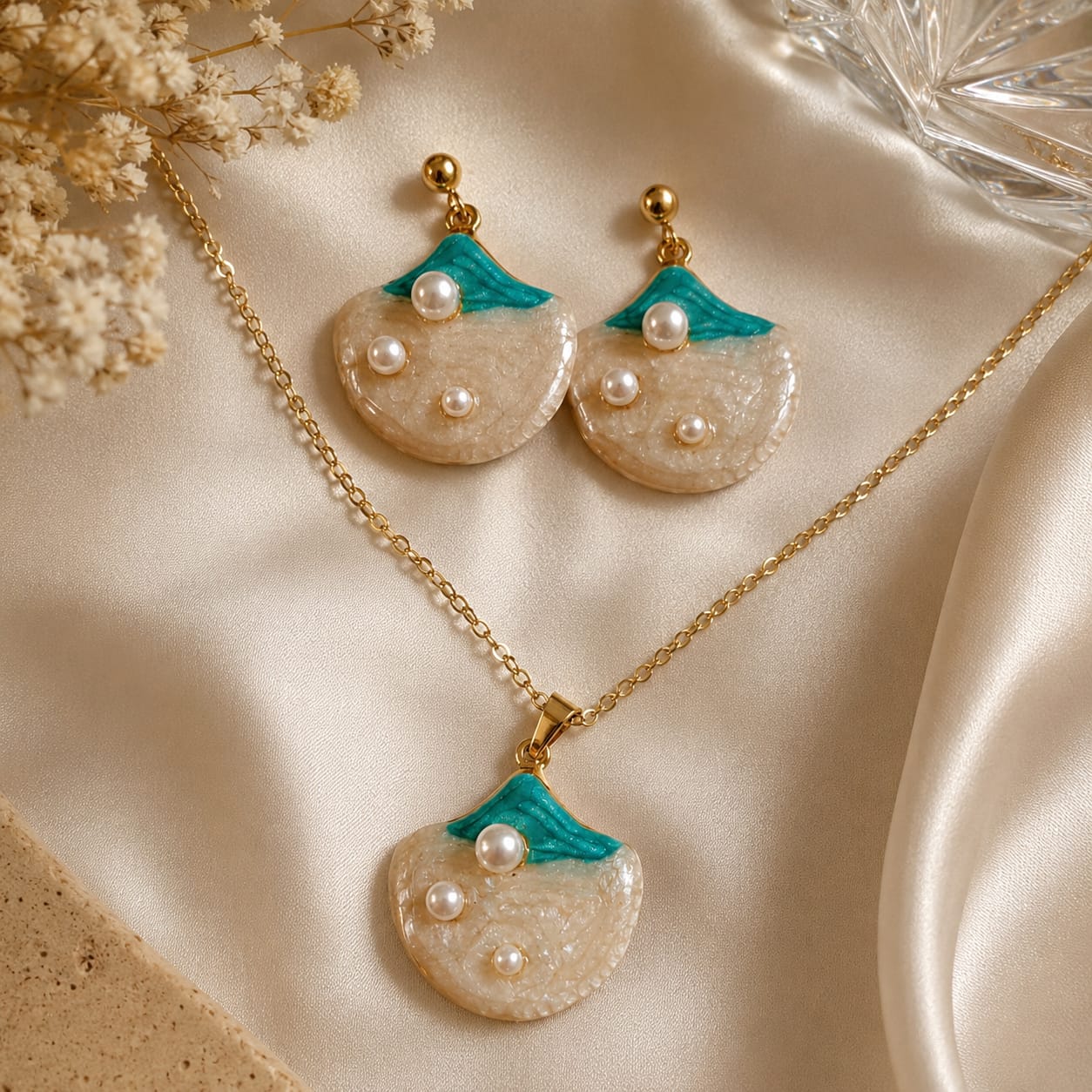Enamel Pearl Pendant Set
