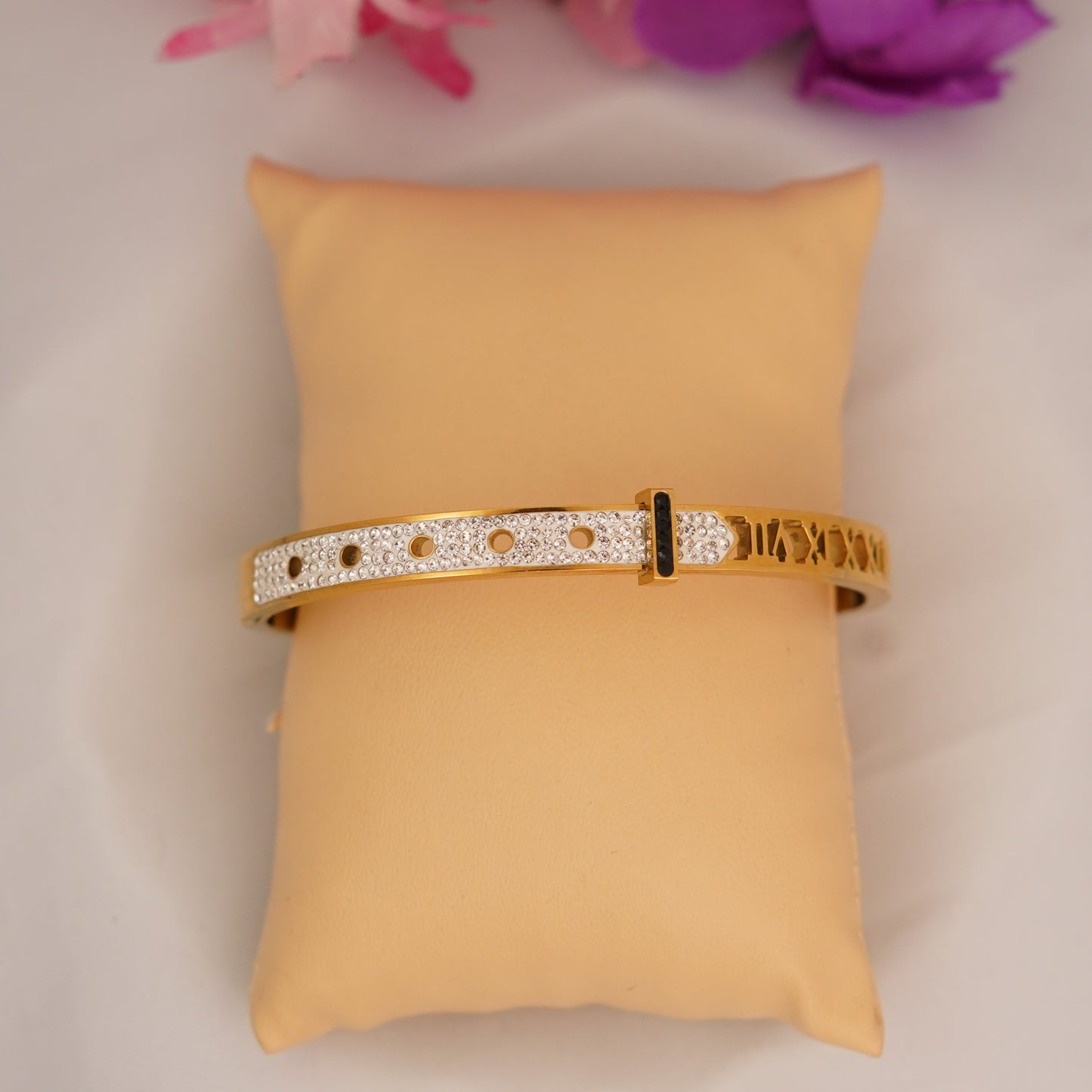 White Blossom Luxe Bracelet