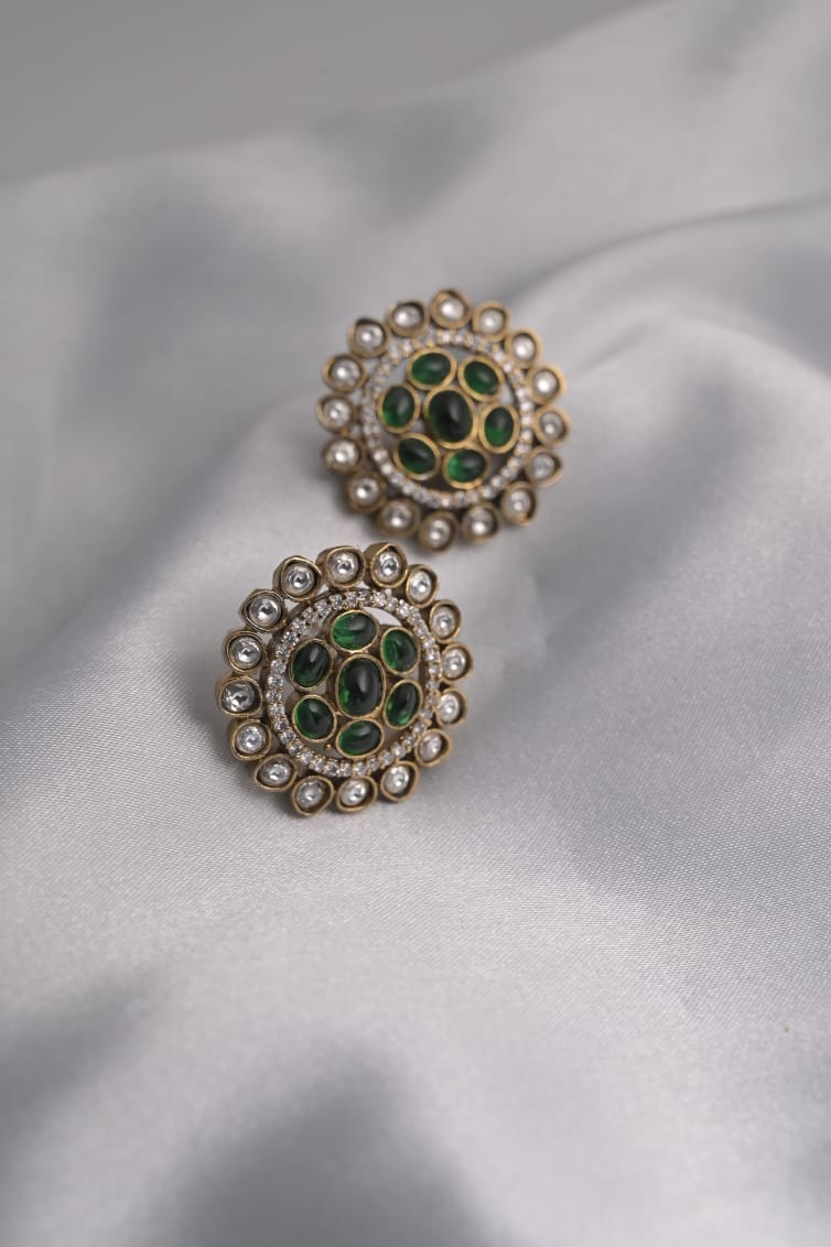 Emerald Aura Kundan Studs
