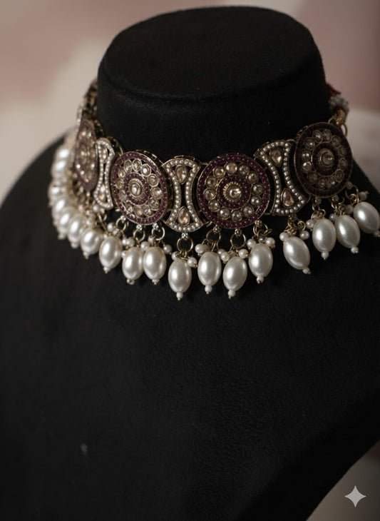 Vintage Wine Choker